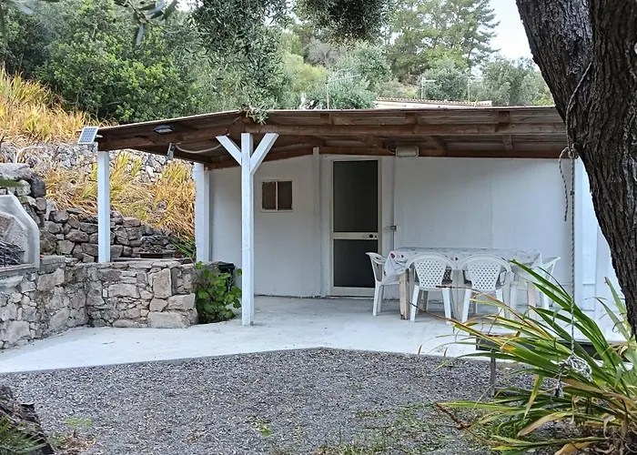 Nyaraló Garden House Q4527 Carloforte